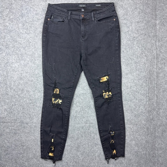 Judy Blue Denim - Judy Blue Jeans Womens 15 32 Black Skinny Fit Distressed Leopard Patch Denim